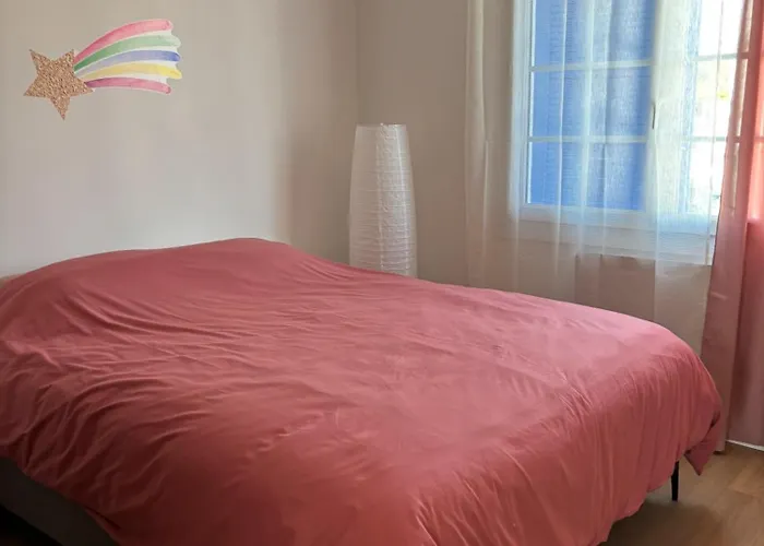 Hébergement de vacances Pailletés 12p - Face *